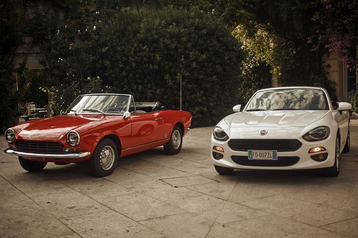 4K Fiat 124 Cabriolet