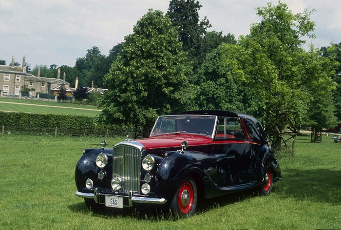 1949 Bentley Mark VI Sedanca Coupe by Gurney Nutting