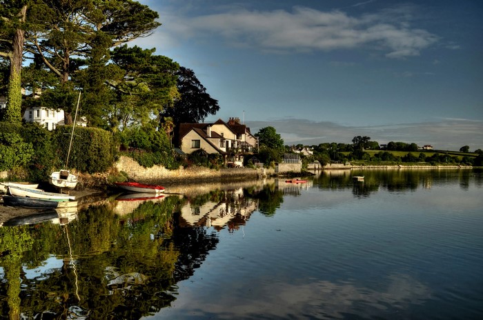Houses and boats on the coast of Saltash, Cornwall, United Kingdom