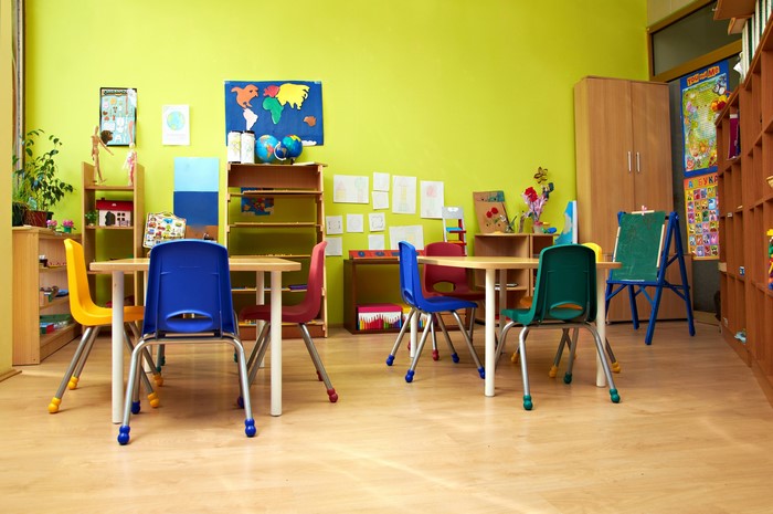 Children's room with tables and chairs