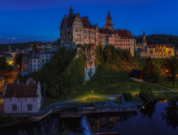Hohenzollern Castle on a cliff at night