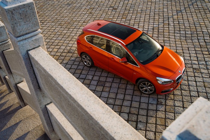 Orange BMW 220i Active Tourer Luxury Line from above