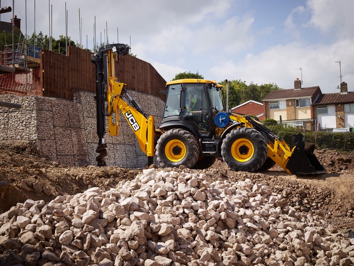 JCB 4CX PilingMaster digging with auger