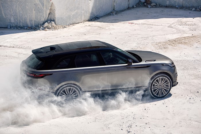 4K Land Rover Velar driving in dust