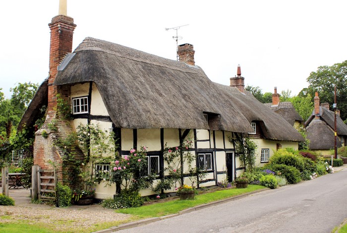 Thatched cottages in Wherwell, England