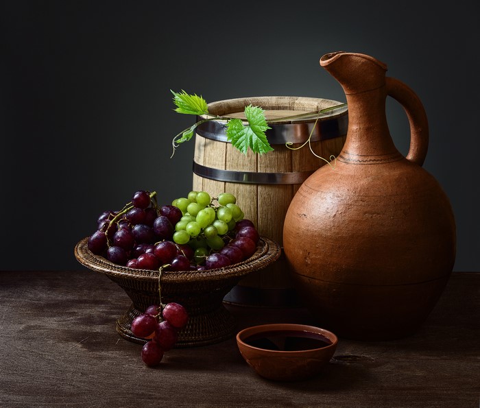 Still-life with grapes, wine jug, and barrel