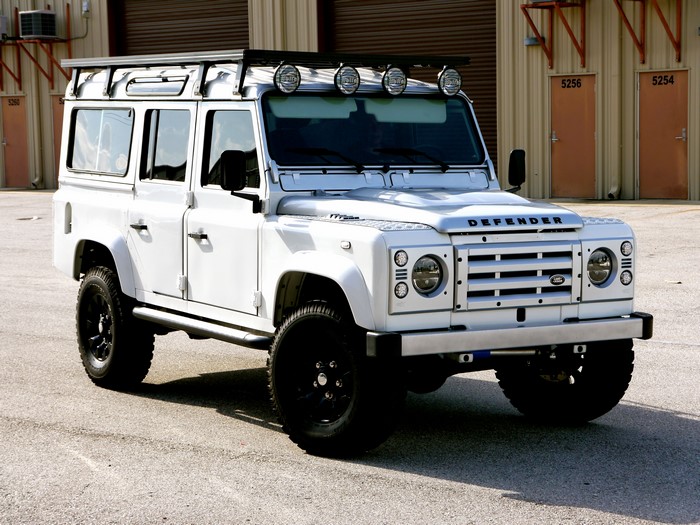 4K Land Rover Defender