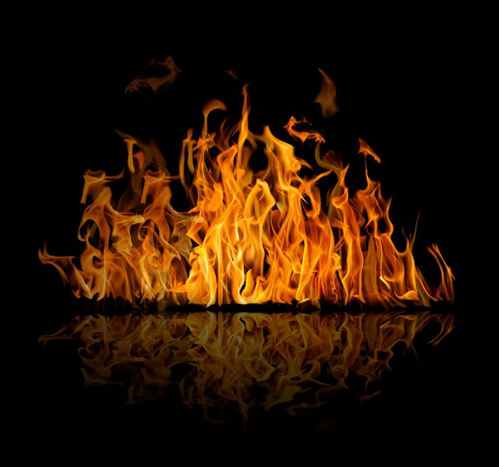 4K Fire Reflection