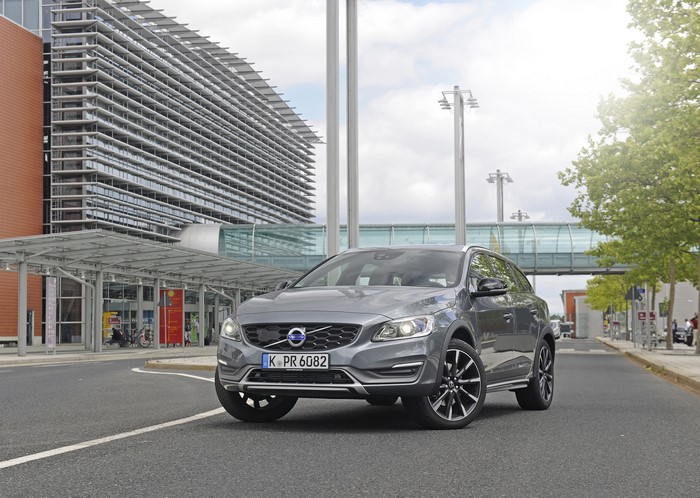 2015 Volvo V60 Cross Country