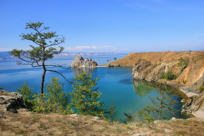 Baikal Lake Scenic View with Trees and Cliffs