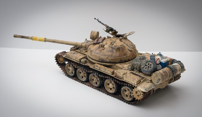 Model T-62 Iraqi Tank with mounted machine gun