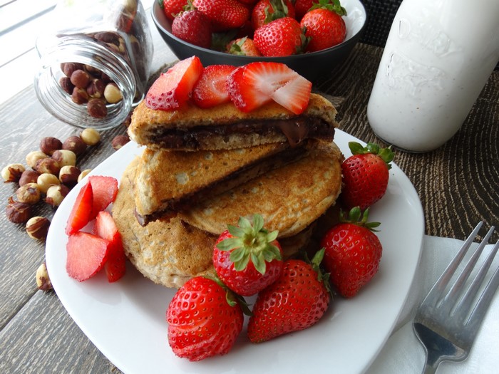 Pastry with Strawberries and Nuts