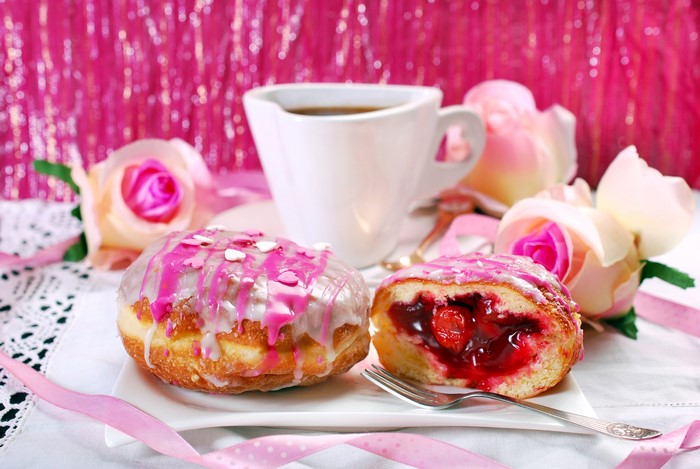 4K Coffee and Donuts with Roses