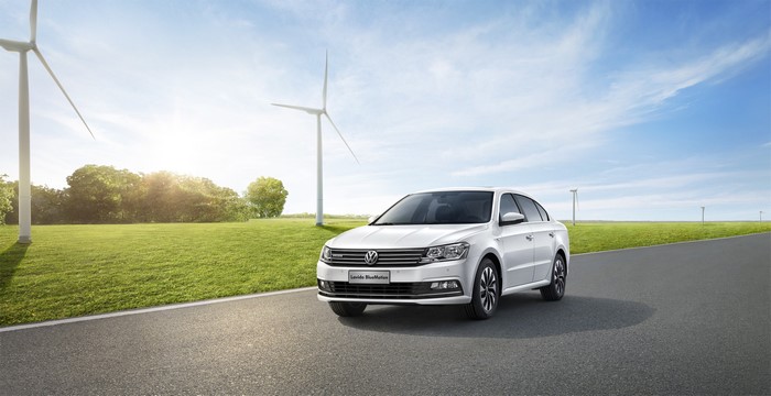 White 2015 Volkswagen Lavida Sedan on a Road