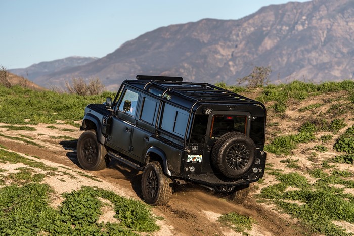 4K 2017 East Coast Defender Beast Land Rover