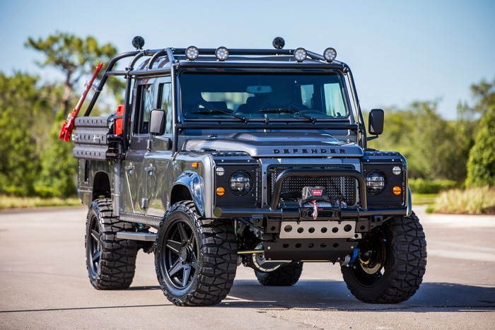 4K Grey Metallic Land Rover Defender