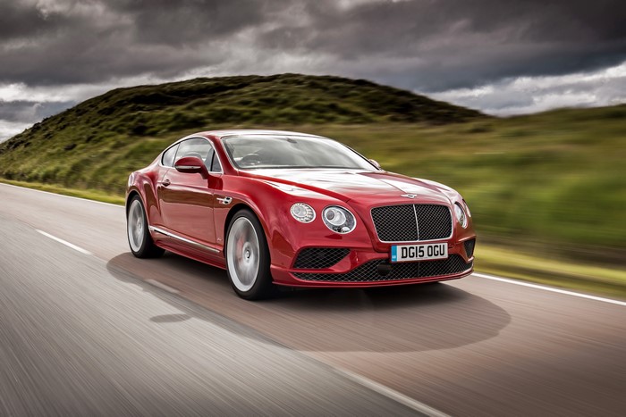 Red Bentley Continental 2015 in Motion