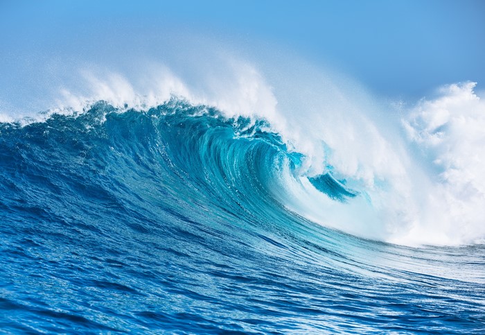 4K Ocean Waves Closeup