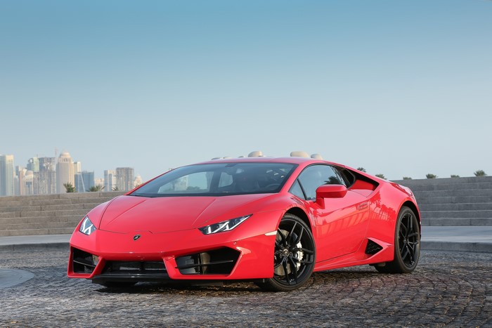 Red Lamborghini Huracan LP 580-2