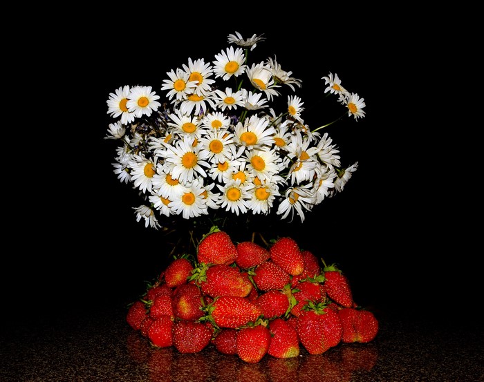 Bouquet of Chamomile Flowers and Strawberries