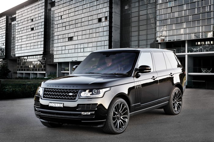Black Range Rover Vogue