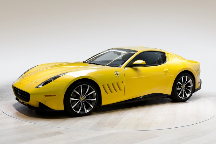 Yellow Ferrari SP 275 RW Competizione