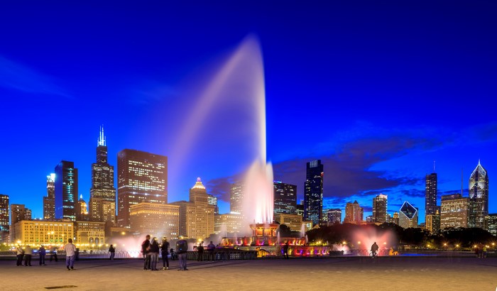 Buckingham Fountain and Chicago Skyline at Night