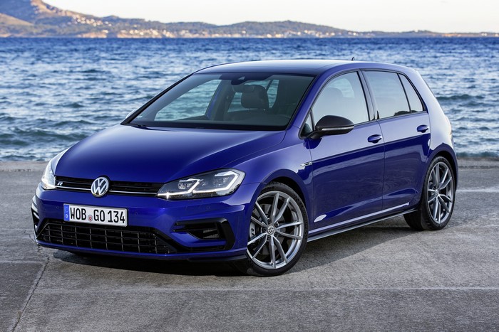 Blue 2017 Volkswagen Golf R 5-door
