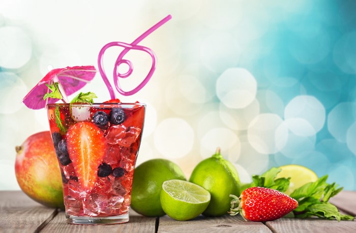 4K Cocktail with Fruits and Limes