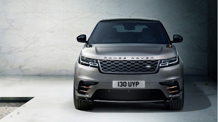 4K Grey Land Rover Velar Front View