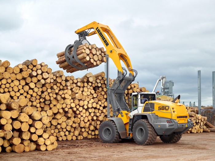 Liebherr L 580 LogHandler XPower Loader with Logs