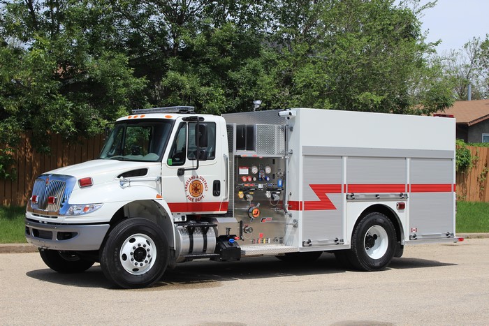 4K 2016 International DuraStar 4400 Crusader Fire Engine