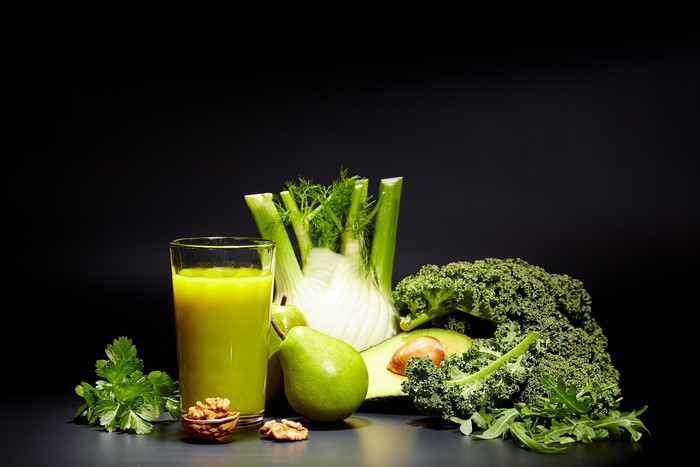 Green Juice with Vegetables, Pears, and Nuts
