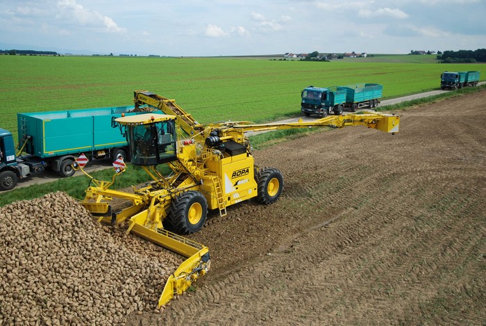 2010-14 ROPA euro-Maus 4 harvesting sugar beets