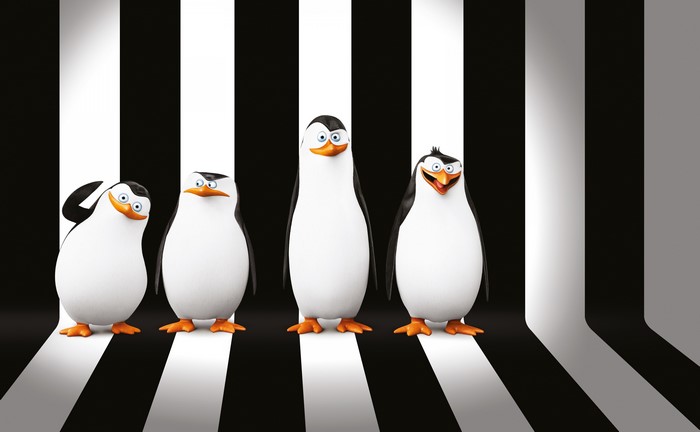 4K Penguins of Madagascar with Stripes