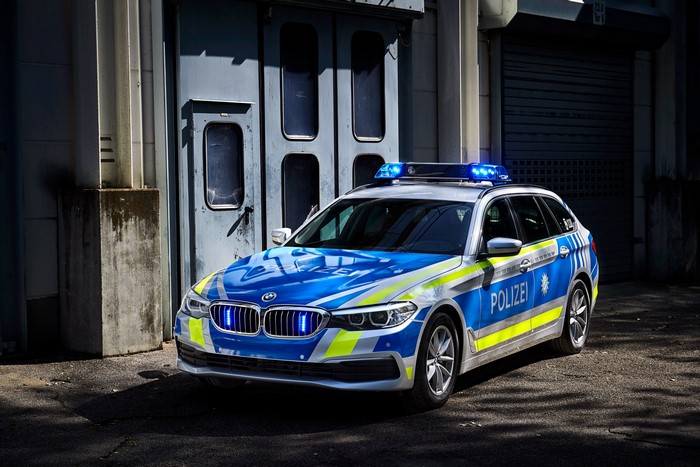 BMW 530d xDrive Touring Polizei car