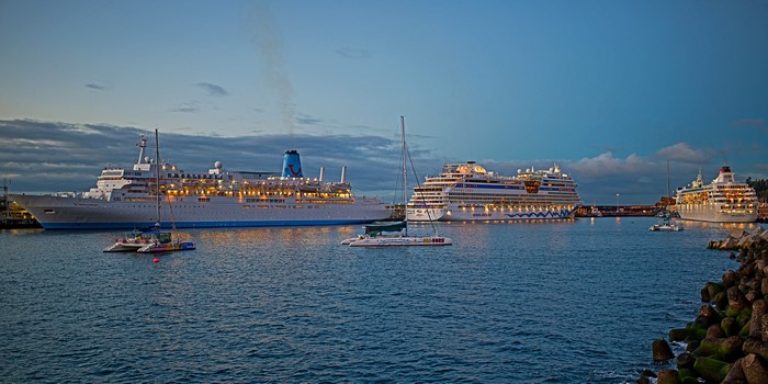 4K Funchal Madeira Portugal Evening Ships Bay
