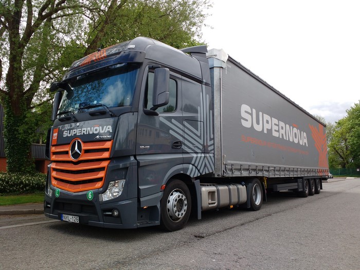 Mercedes-Benz Actros Supernova Truck