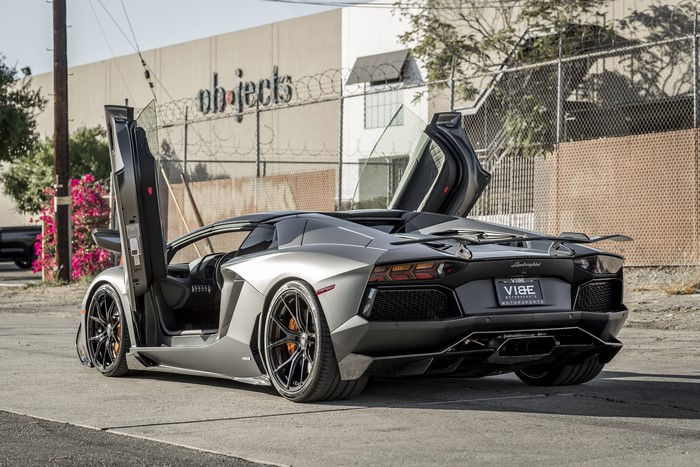 4K Lamborghini Aventador Roadster with Open Doors