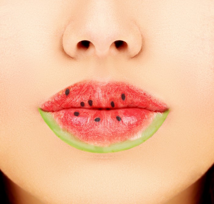 Creative Watermelon Lips Makeup