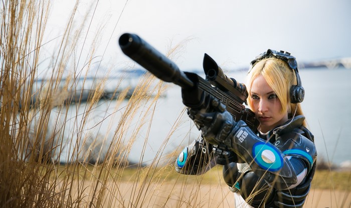 4K Nova from StarCraft 2 Cosplay with Rifle