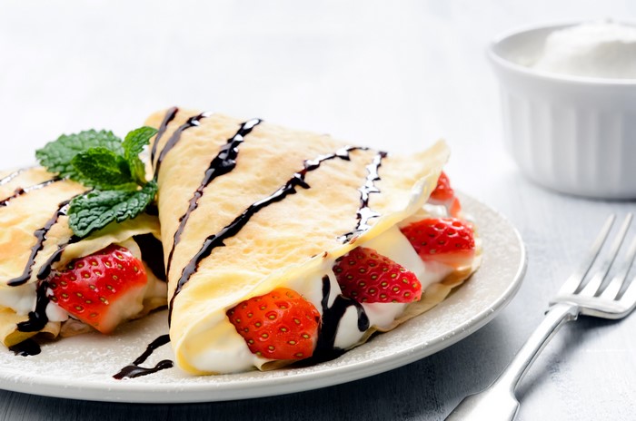 4K Strawberry Chocolate Crepes