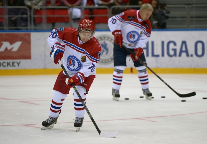 4K Vladimir Putin Playing Ice Hockey