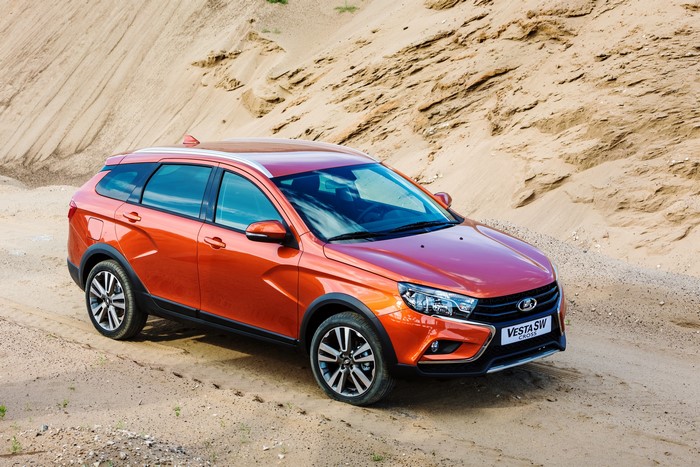 4K Orange Lada Vesta Cross Estate Car