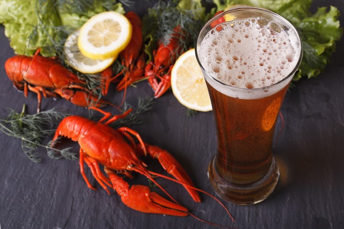 Crayfish with Beer and Lemons