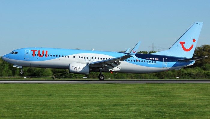 TUI Boeing 737-8K5 Airplane Landing