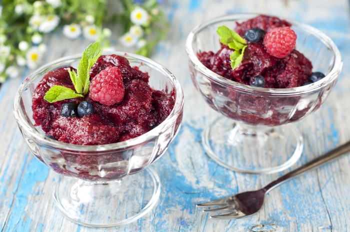 Berry sorbet with raspberries and blueberries