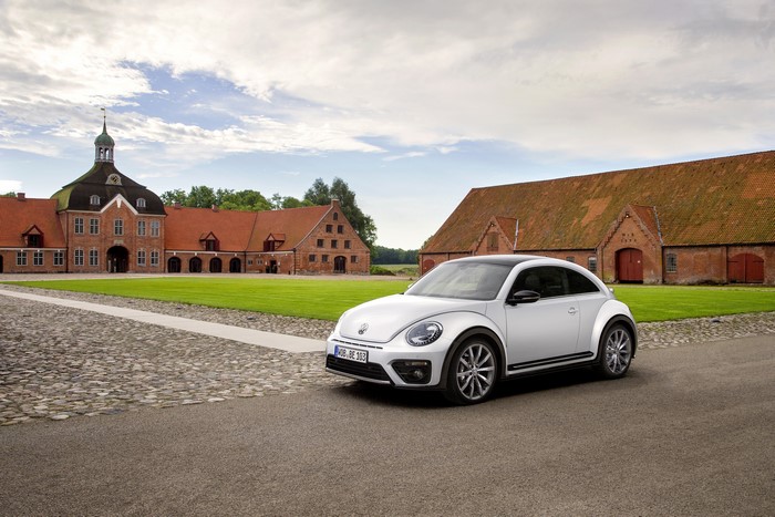 White 2016 Volkswagen Beetle R-Line Coupe