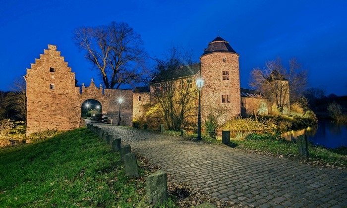 4K Wasserburg Haus zum Haus, Germany, Evening
