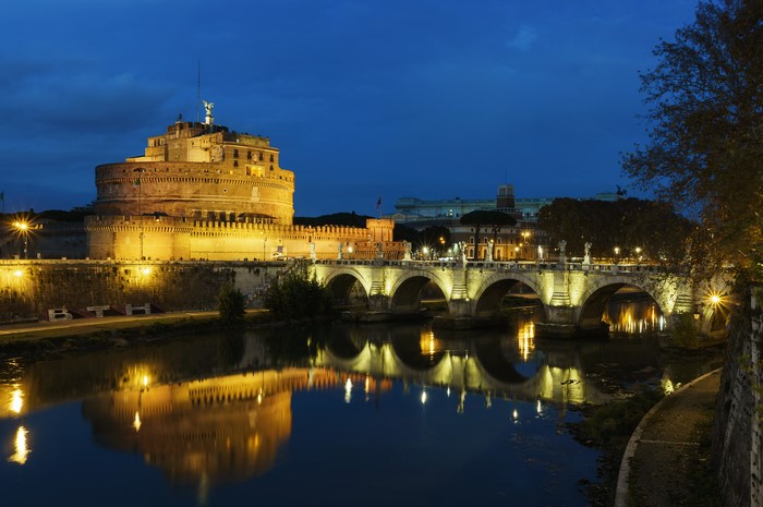 4K Castel Sant Angelo and Bridge at Night in Rome